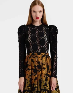 Clingy TopSolid Black in Stretch Lace