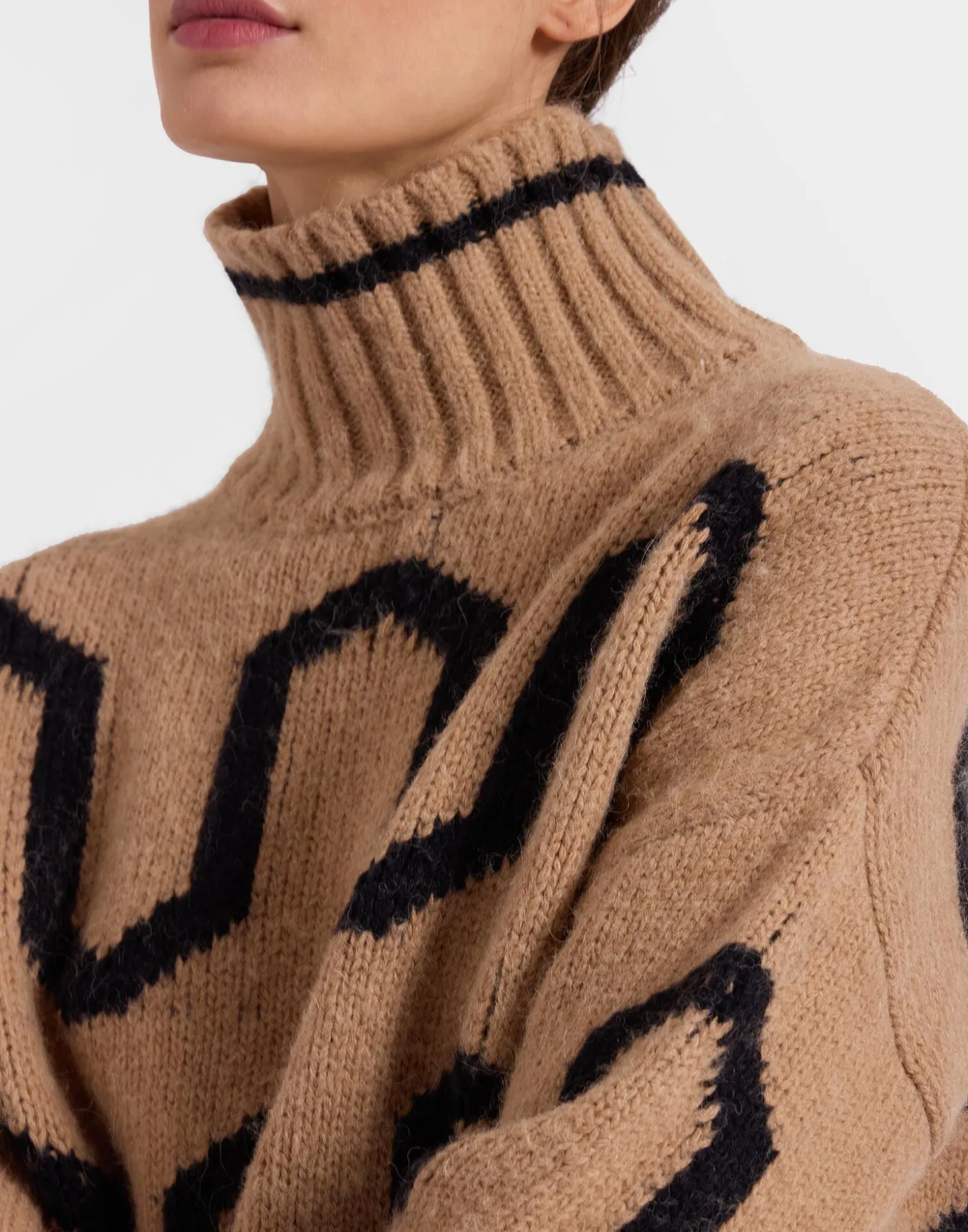 Comber TurtleneckCamel & Lilac in Wool