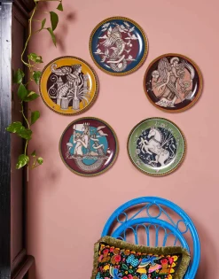 Decorative PlateThe Sphynx Saffron in Porcelain