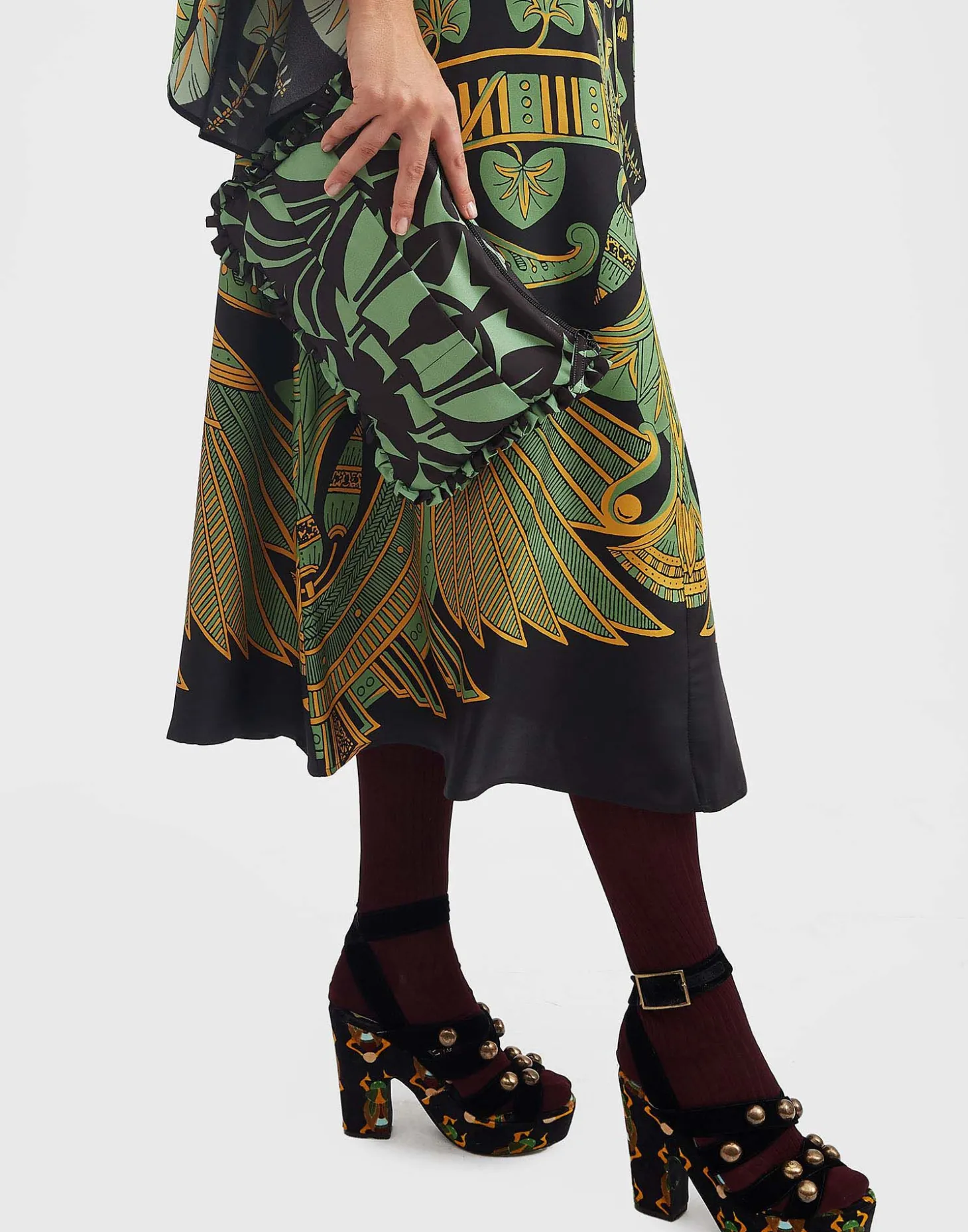 Hand PochettePapyrus Green in Faille