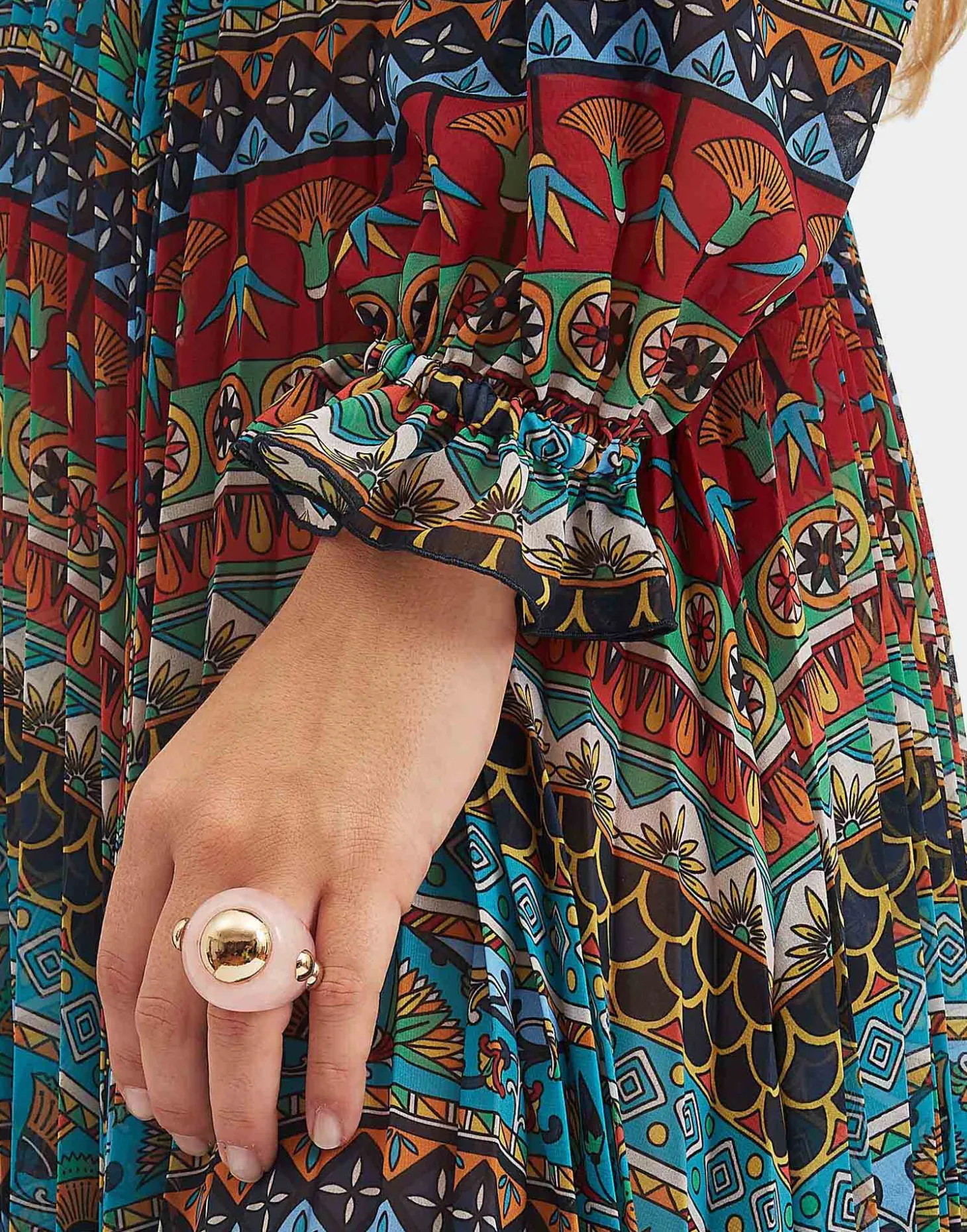 Hathor RingIvory in Acrylic Resin