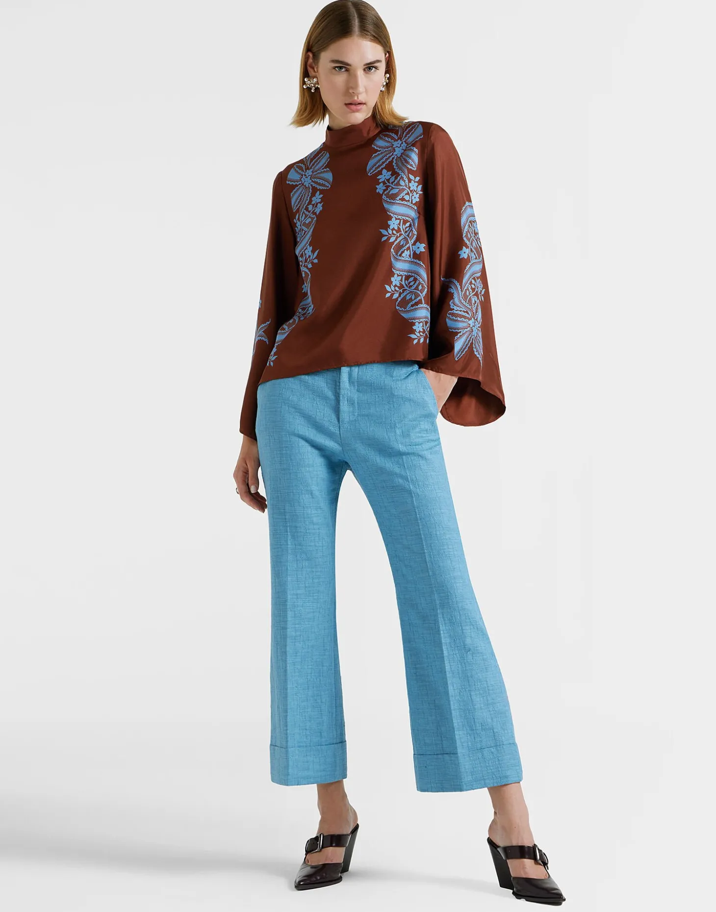 Hendrix PantsSolid Light Blue in Shot Cotton