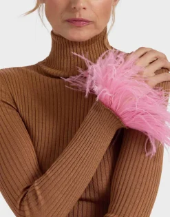 High Kick TopCamel in Ribbed Silk Cashmere With Feathers