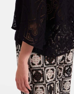 Lacey Make An Exit TopSolid Black in Embroidered Cotton