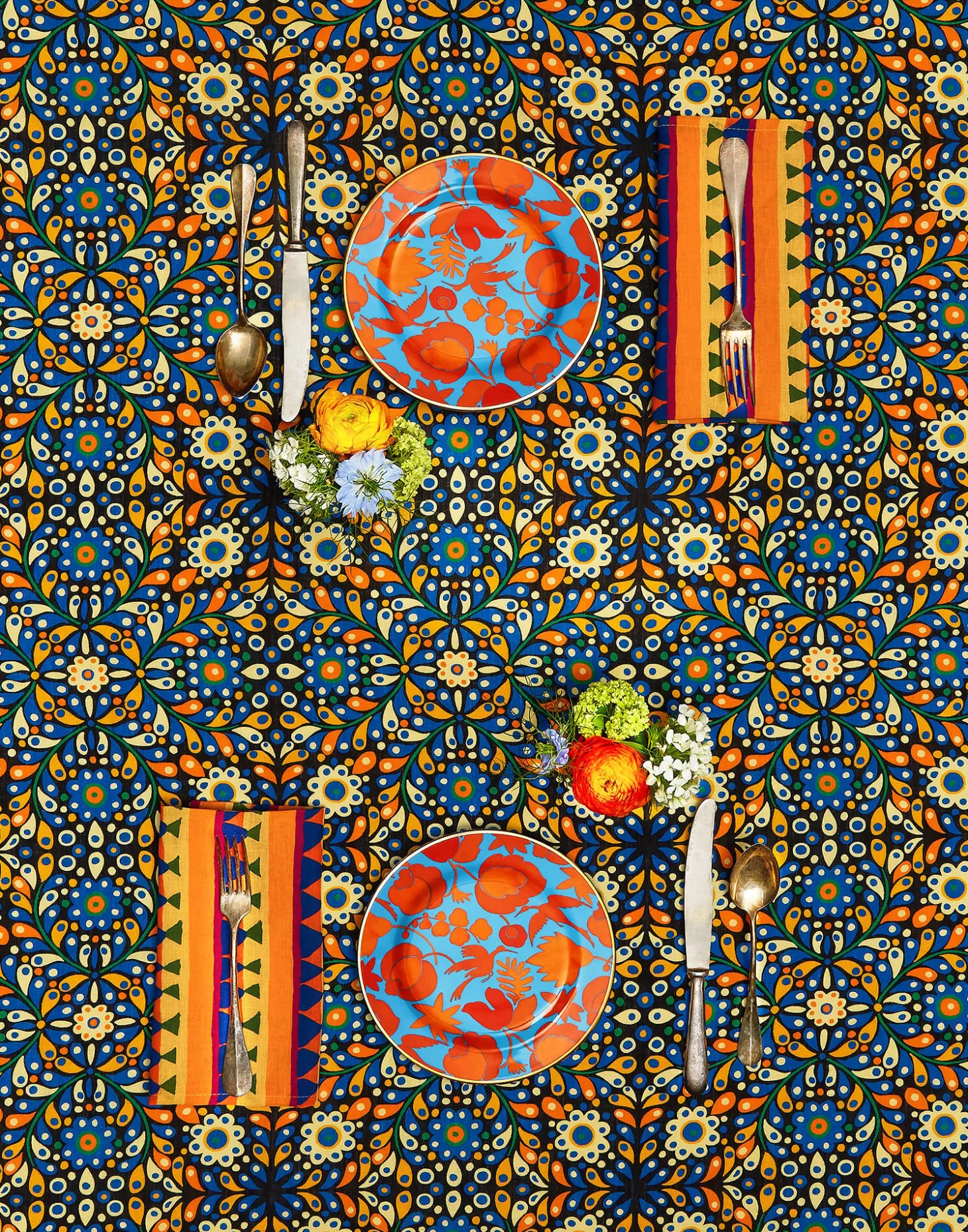 Large Tablecloth (180x350)Confetti Blu in Linen