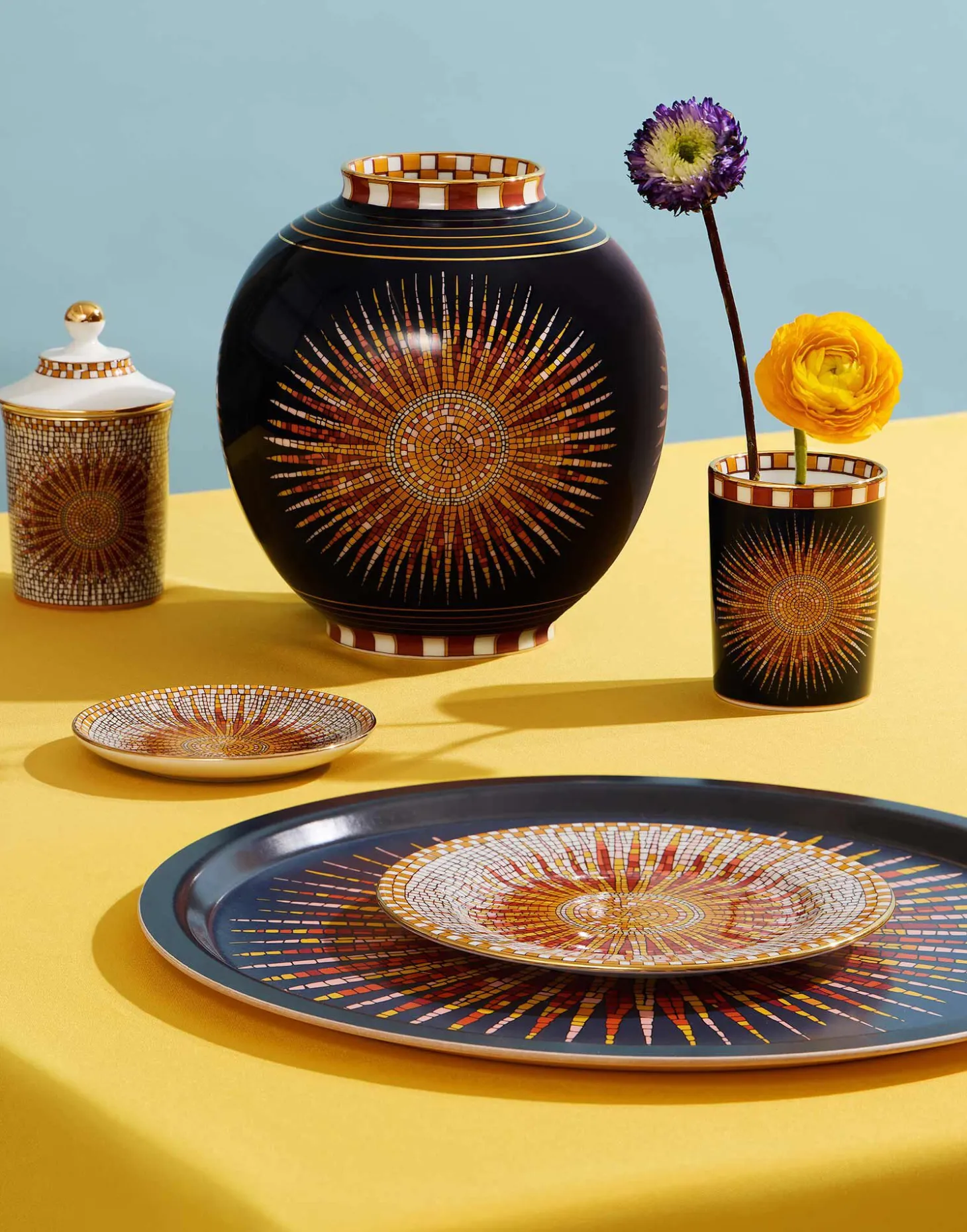 Lidded MugSunrays Multicolor in Porcelain