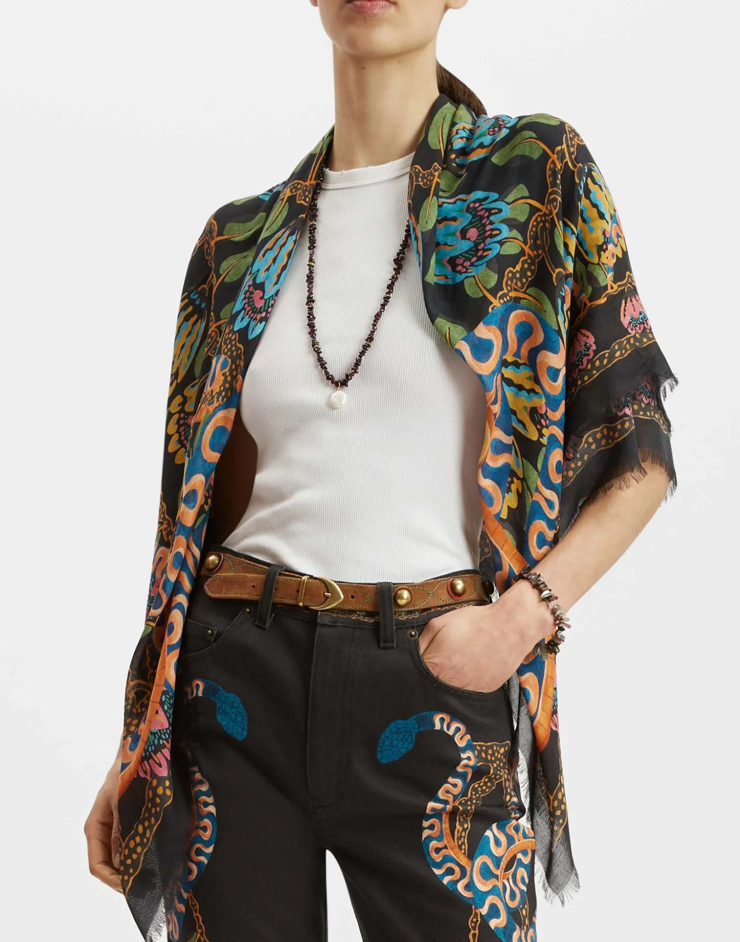 Light ScarfEve Black in Wool Modal