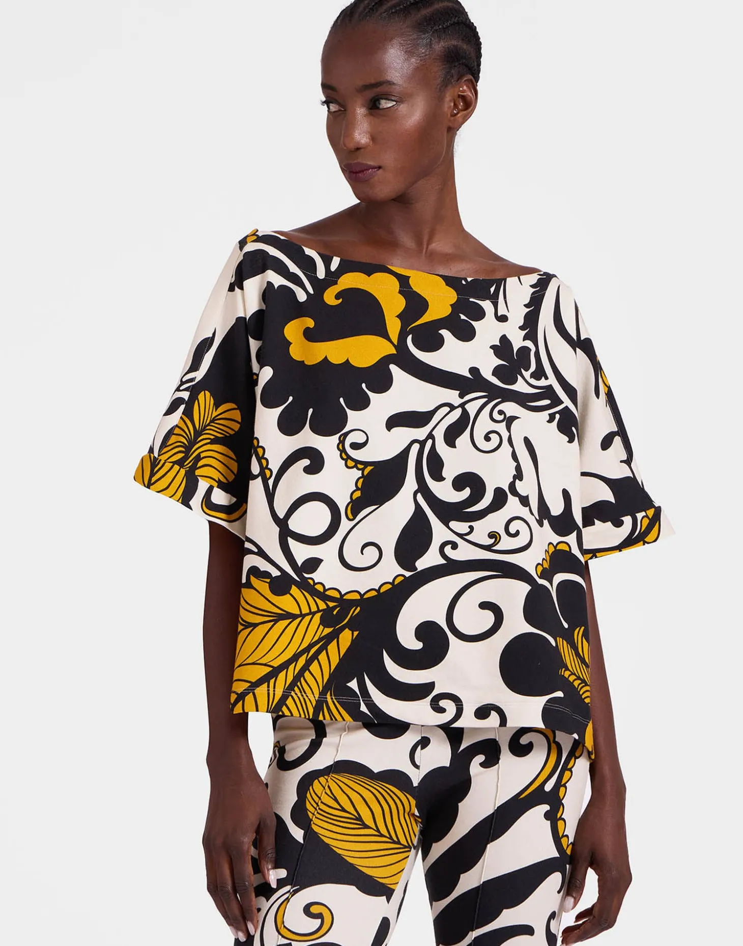 Meditation TeeMarea Black & White in Stretch Fleece