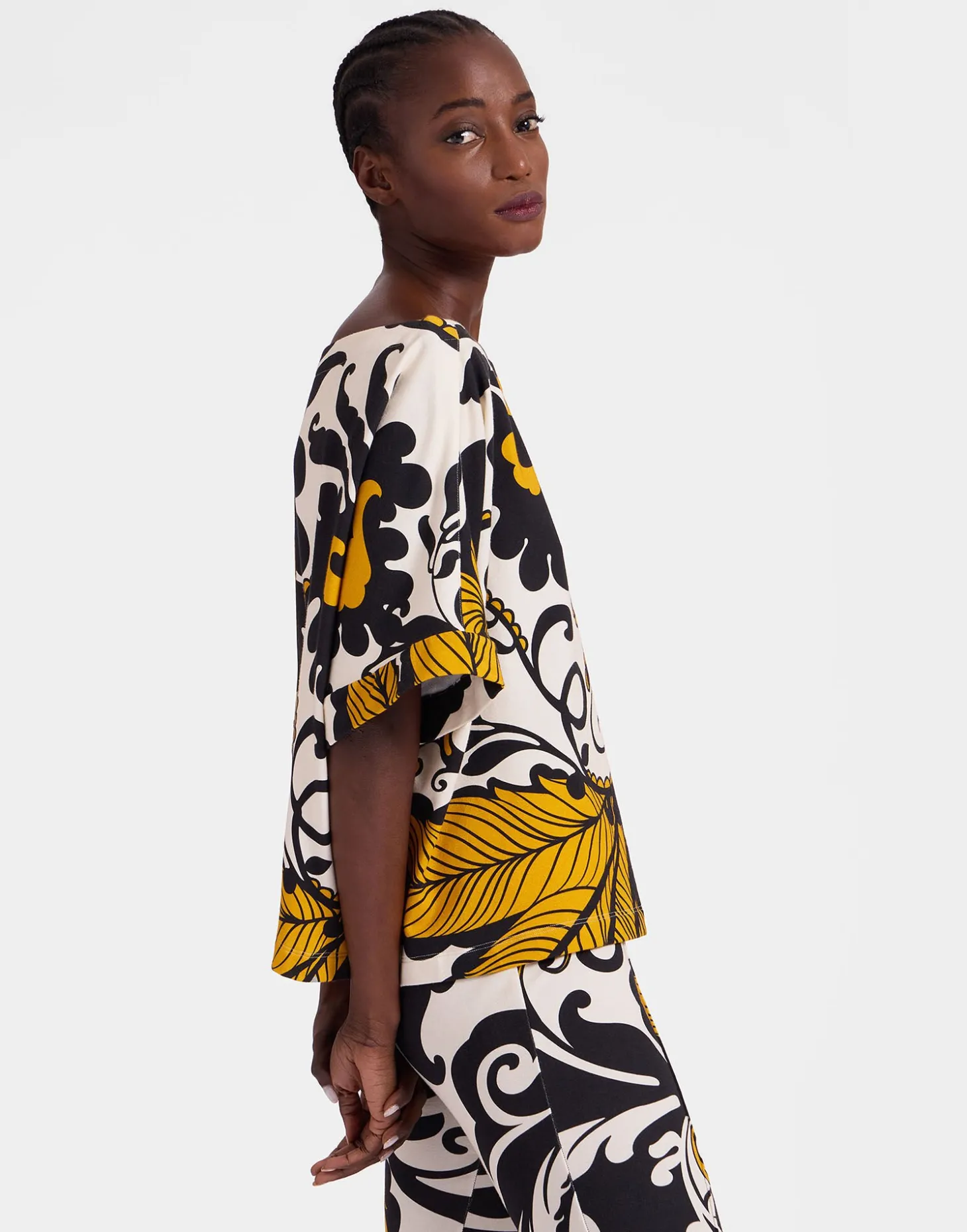 Meditation TeeMarea Black & White in Stretch Fleece