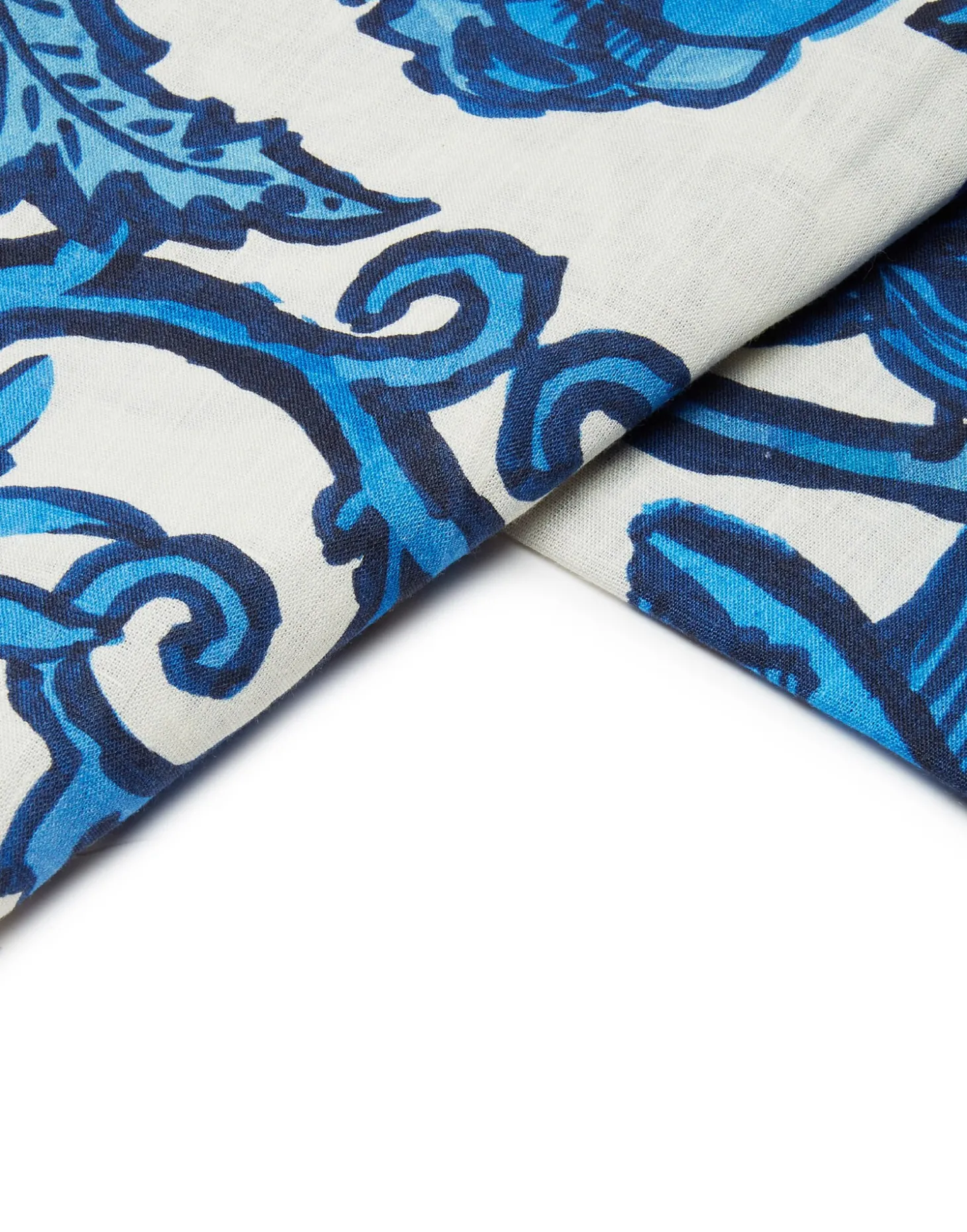 Medium TableclothAnemone in Linen