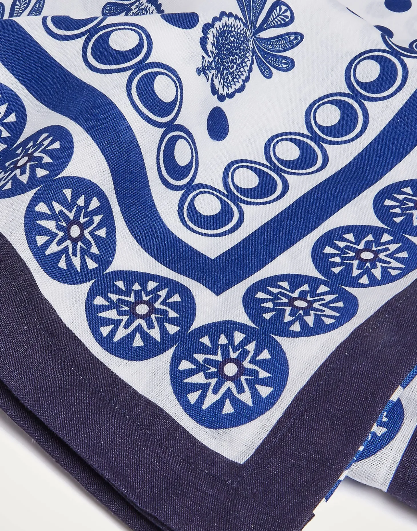 Medium TableclothBig Pineapple Blu (Placée) in Linen