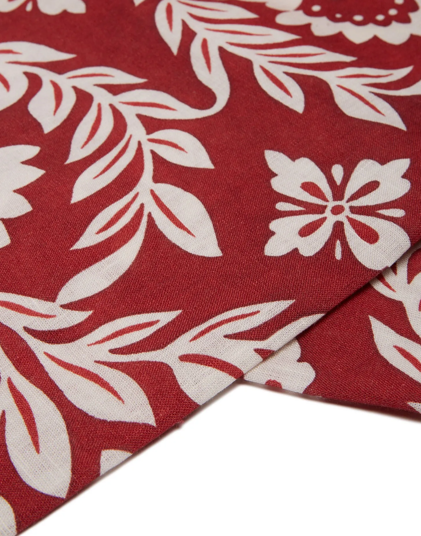 Medium TableclothGarland Bordeaux in Linen