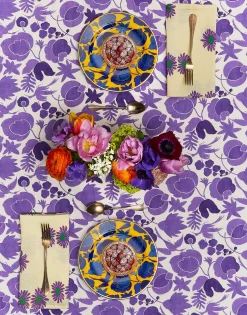 Medium TableclothWildbird Viola in Linen