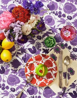 Medium TableclothWildbird Viola in Linen