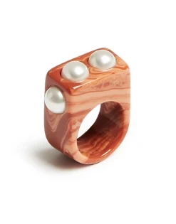 Nefertiti RingSolid Pink in Acrylic Resin