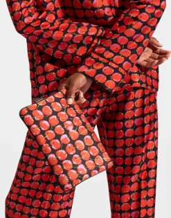 PochetteBlack Cherries in Duchesse