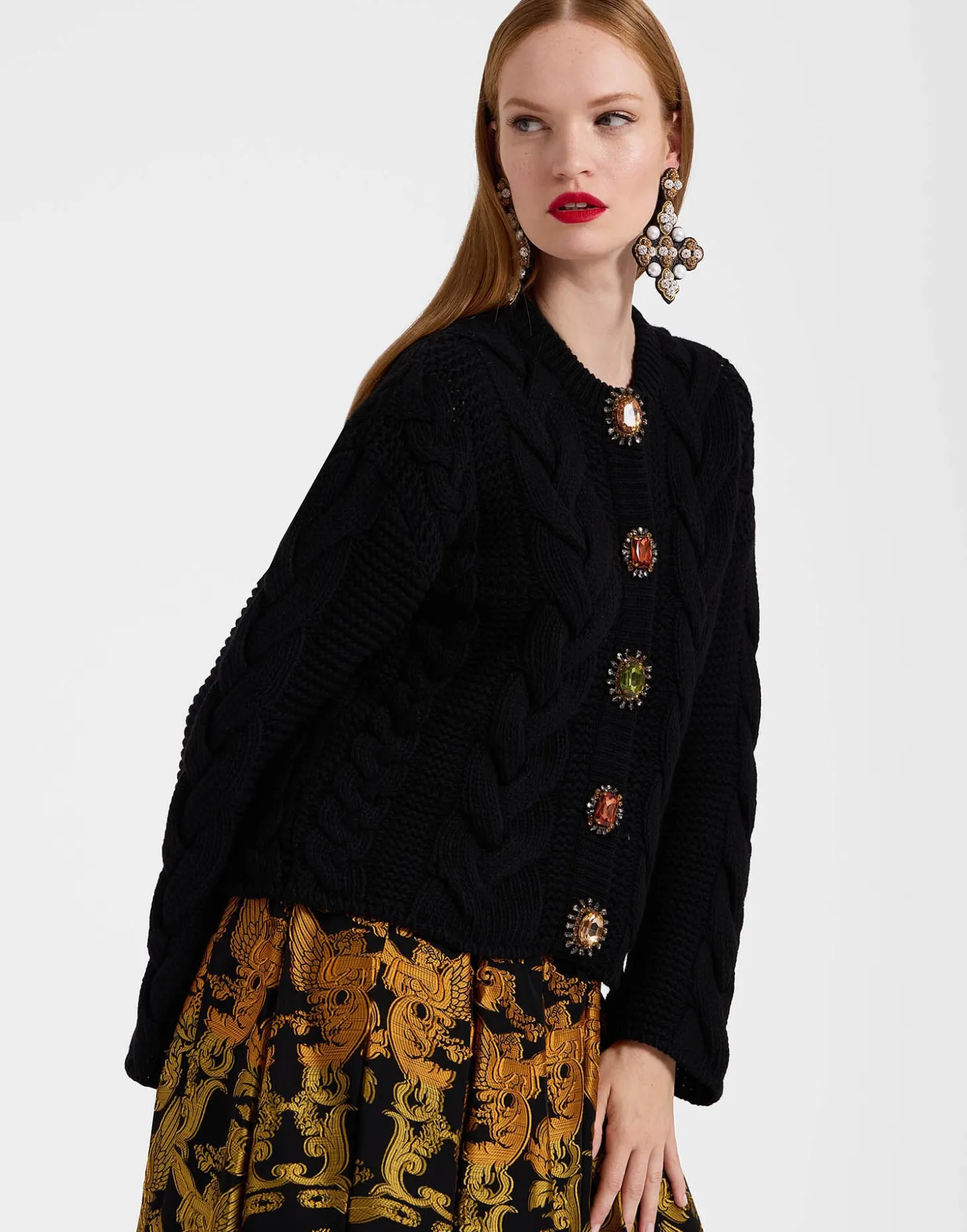 Portrait CardiganSolid Black in Chunky Wool