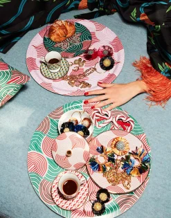 Round Printed TraySlinky Verde in Wood