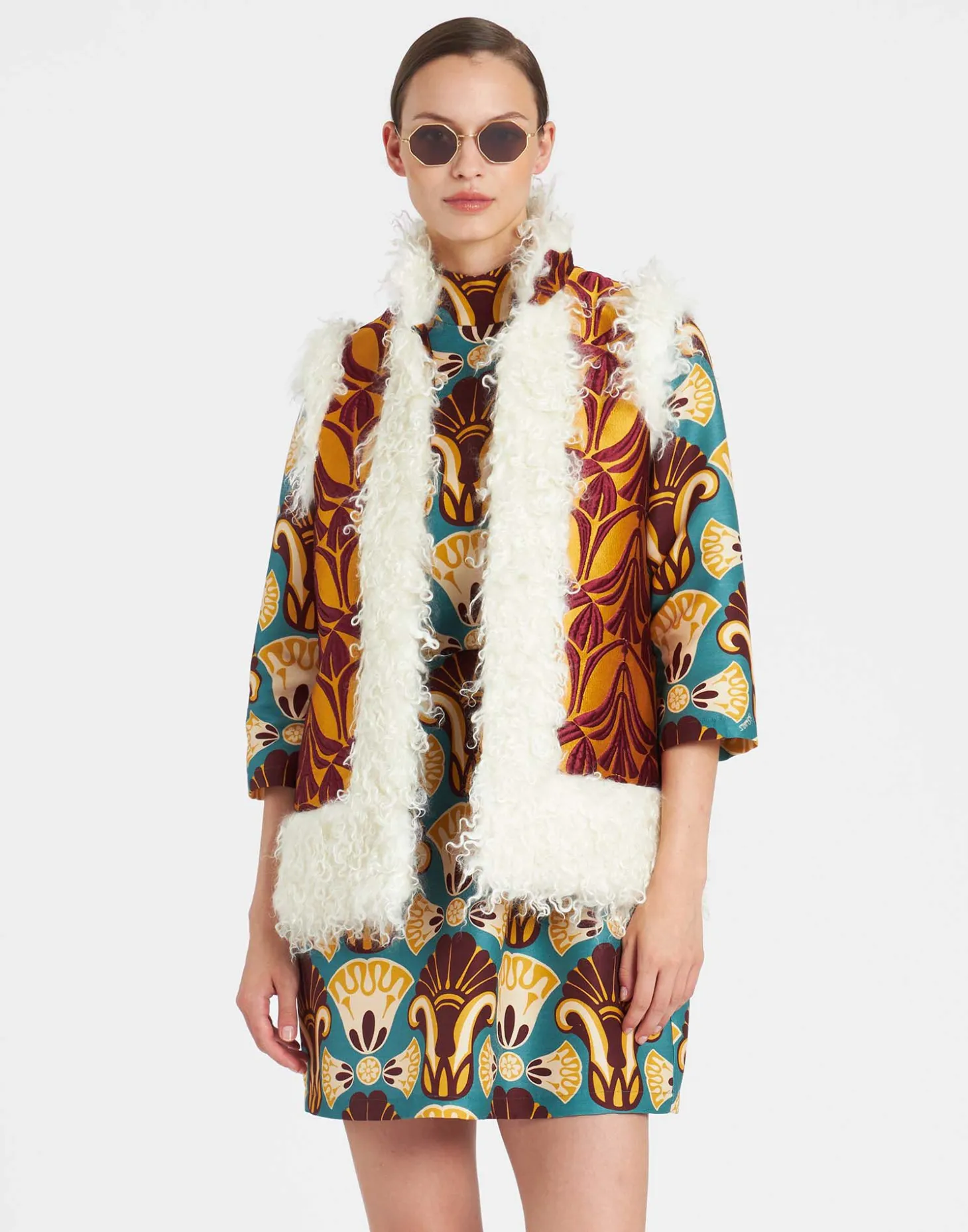 Sleeveless Folk JacketPapyrus Gold in Jacquard