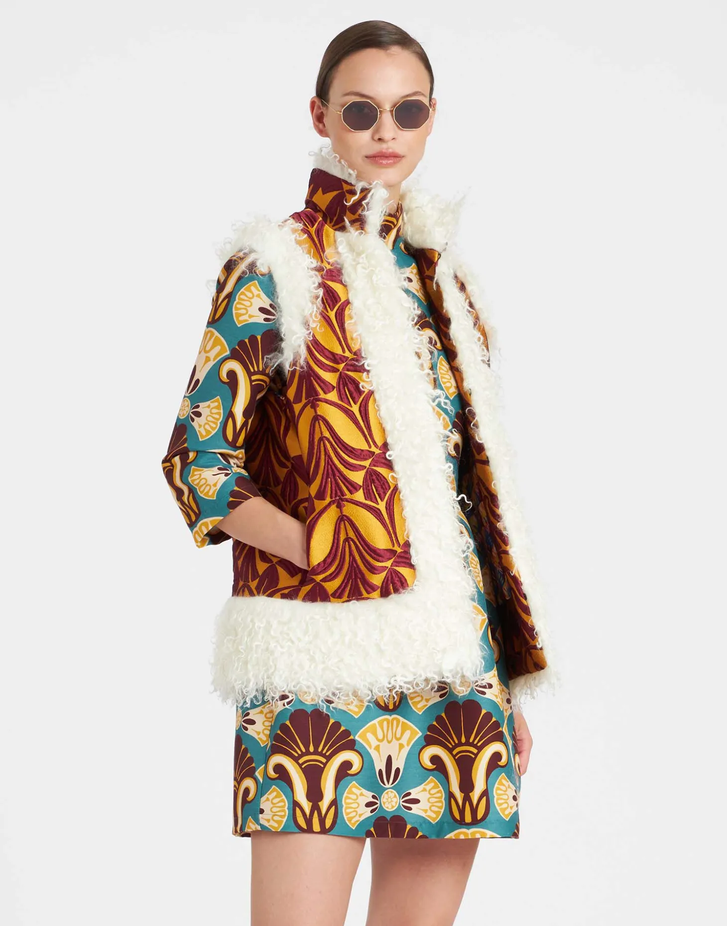 Sleeveless Folk JacketPapyrus Gold in Jacquard