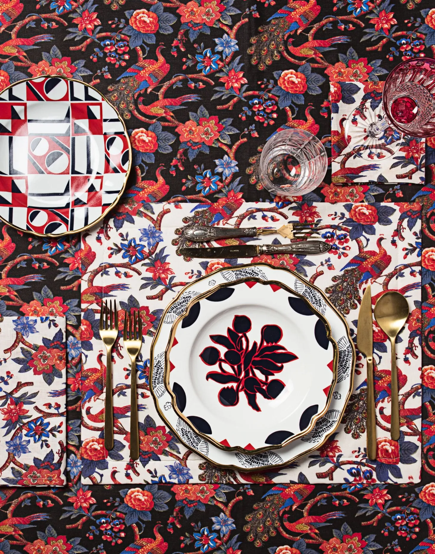 Small TableclothPavone Nero in Linen