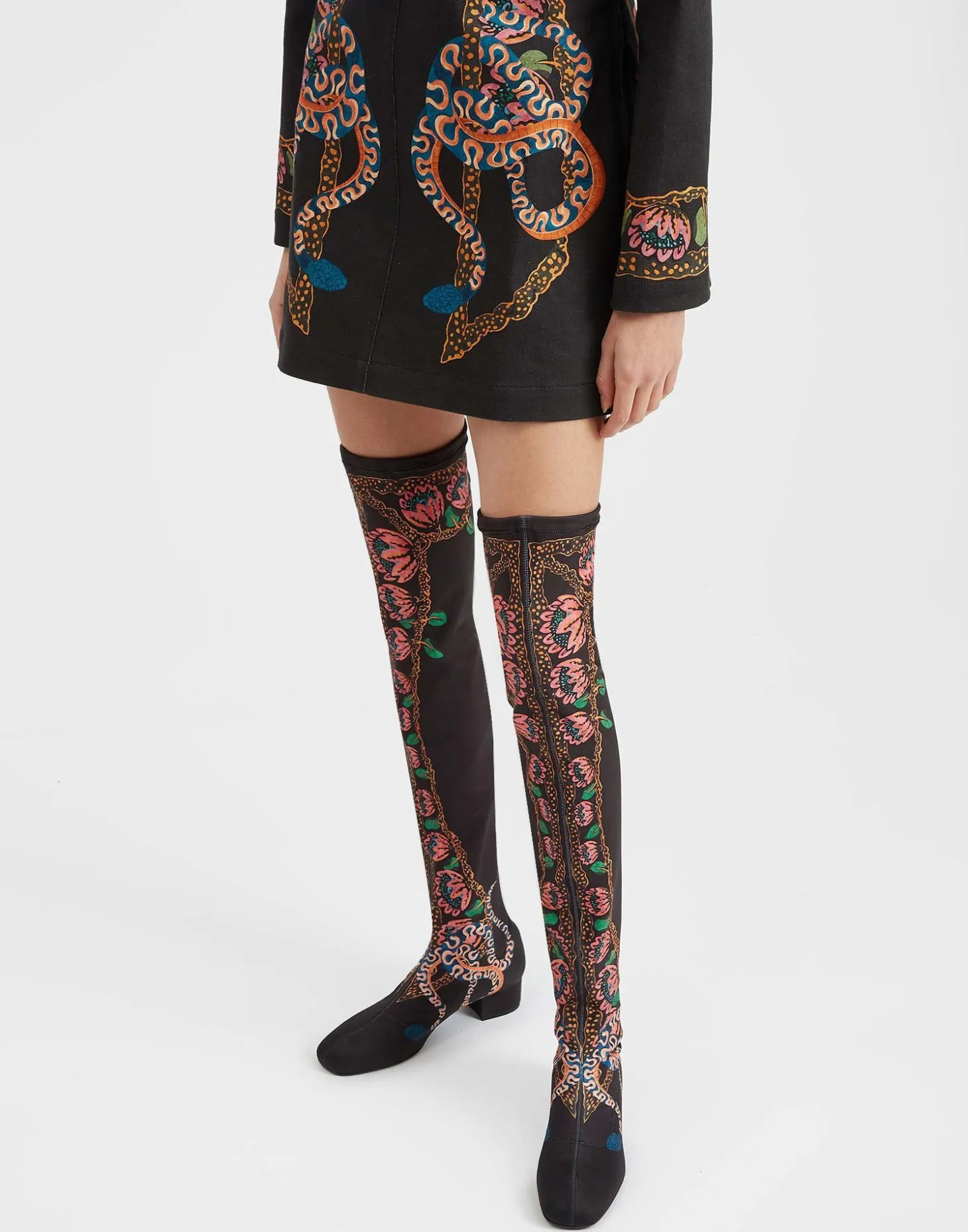 Stretch BootsEve Black in Elastic Lycra