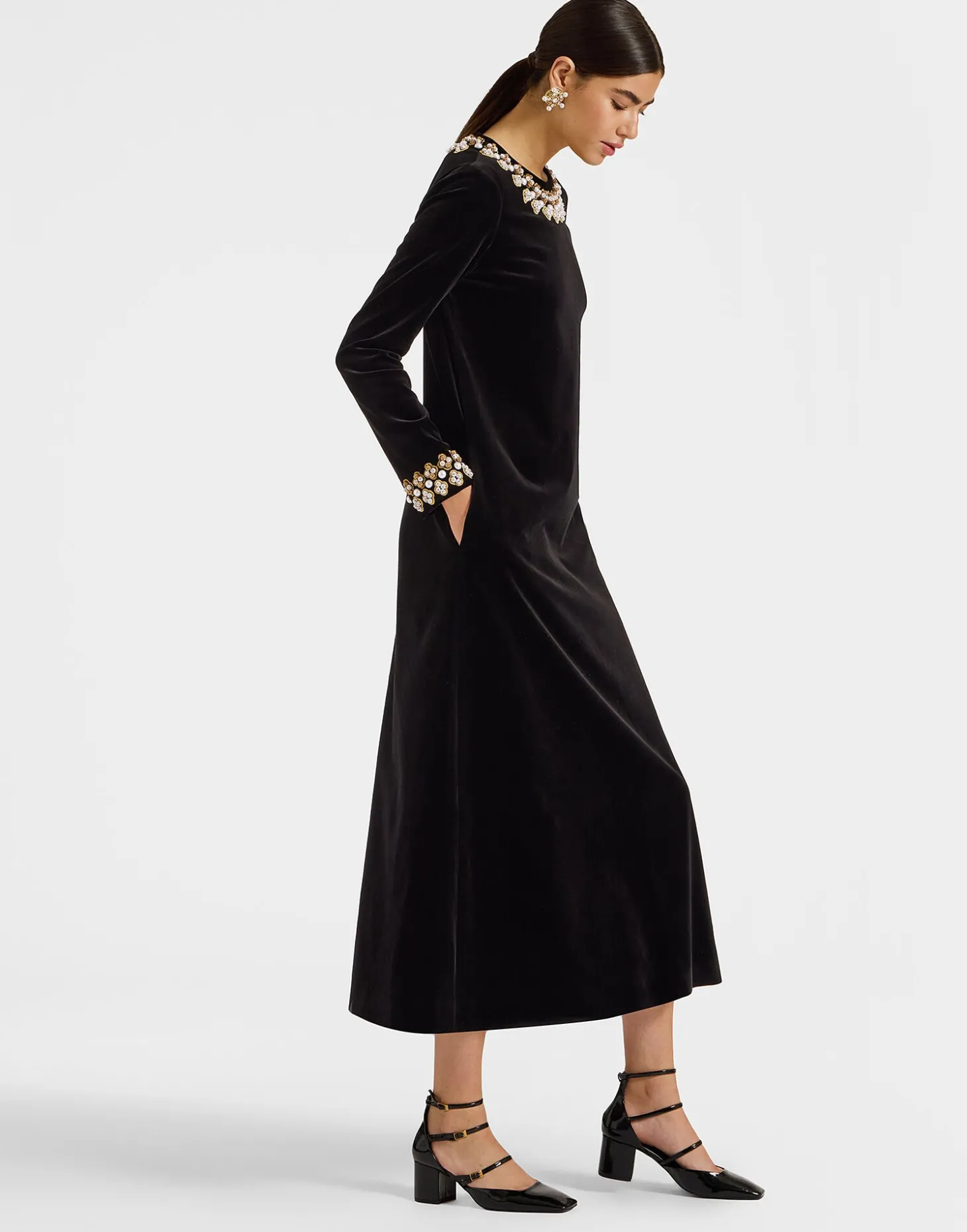 Super Swing DressSolid Black in Light Velvet