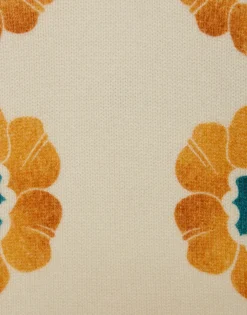 V-Neck Boy SweaterDaisychain Plac&eacute;e Off White in Wool Cashmere