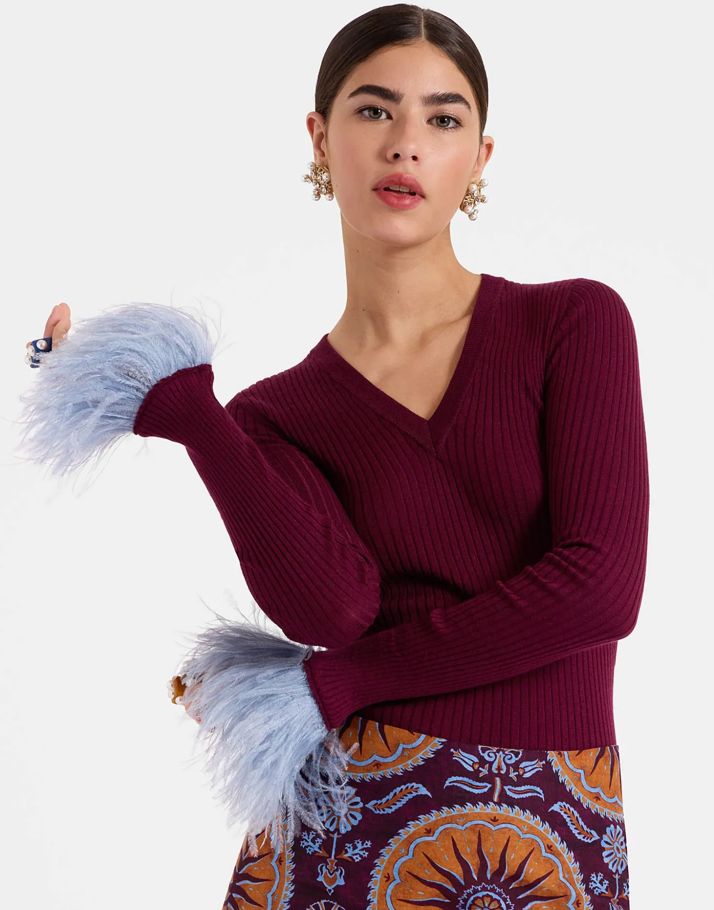V-Neck High Kick TopSolid Burgandy in Ribbed Silk Cashmere With Feathers