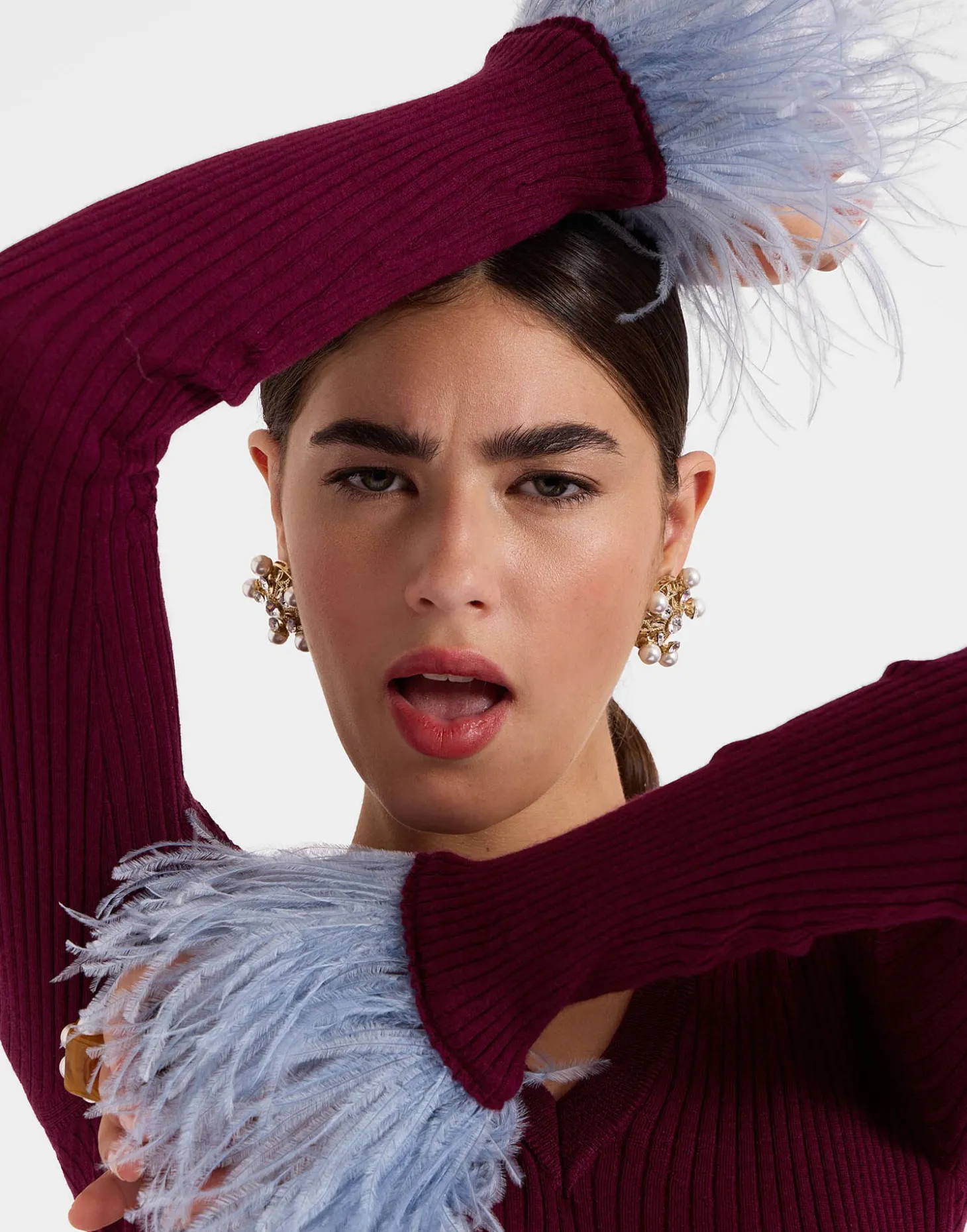 V-Neck High Kick TopSolid Burgandy in Ribbed Silk Cashmere With Feathers